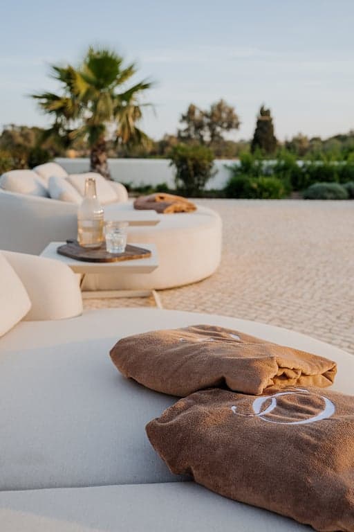 Outdoor lounge sofa palm terrace quinta cipreste algarve portugal padel 2